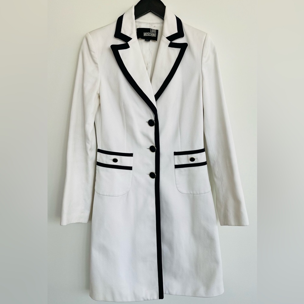 Love Moschino Women White & Navy Tuxedo Lapel Statement Jacket,Trench Coat, 6